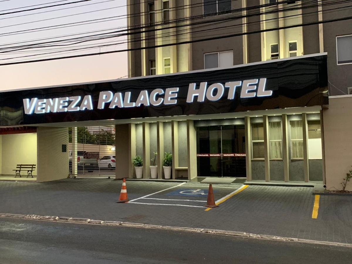 Hotel Veneza Куяба Екстер'єр фото