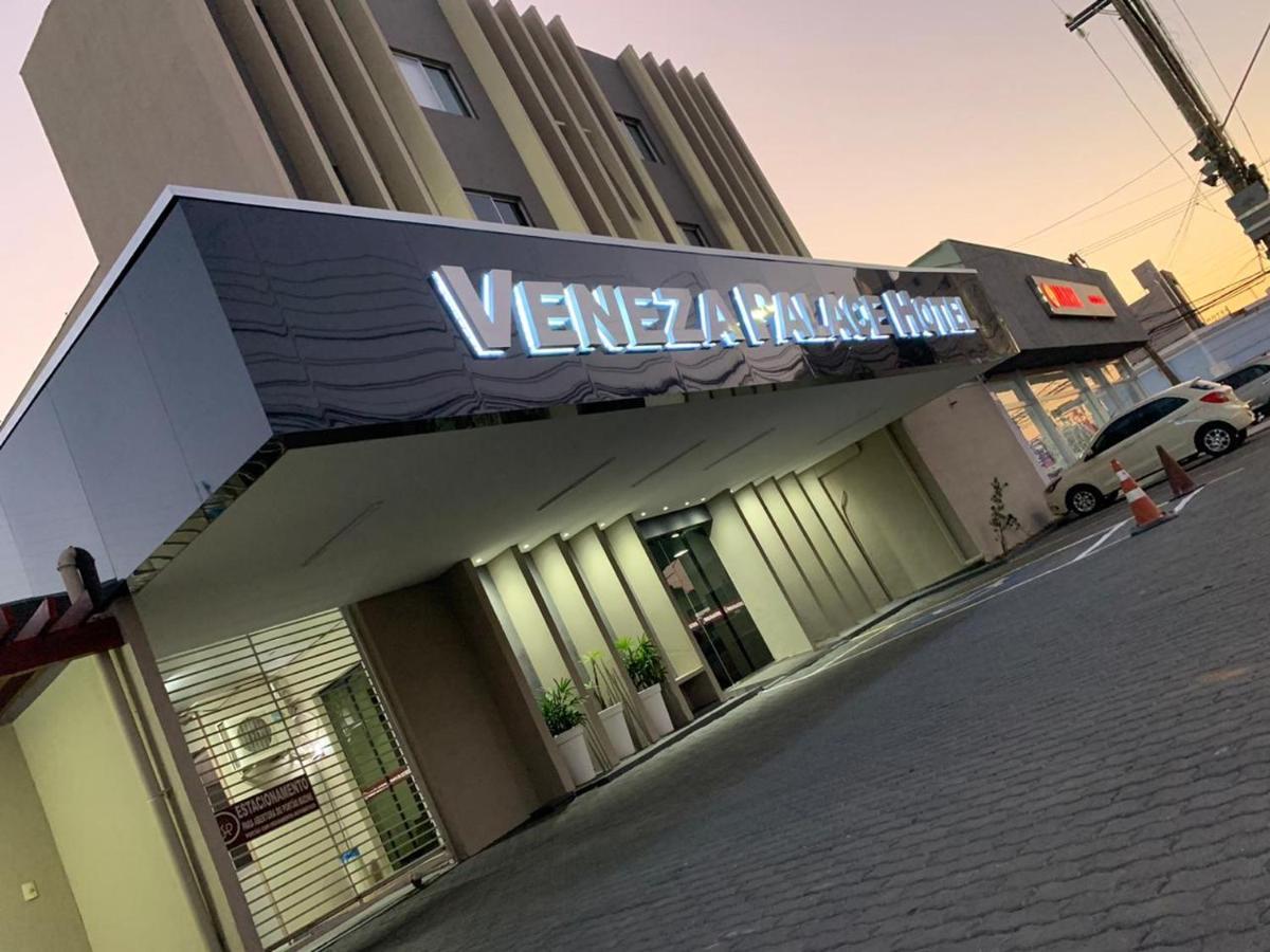 Hotel Veneza Куяба Екстер'єр фото